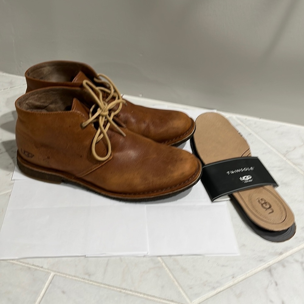 Ugg leighton boots
